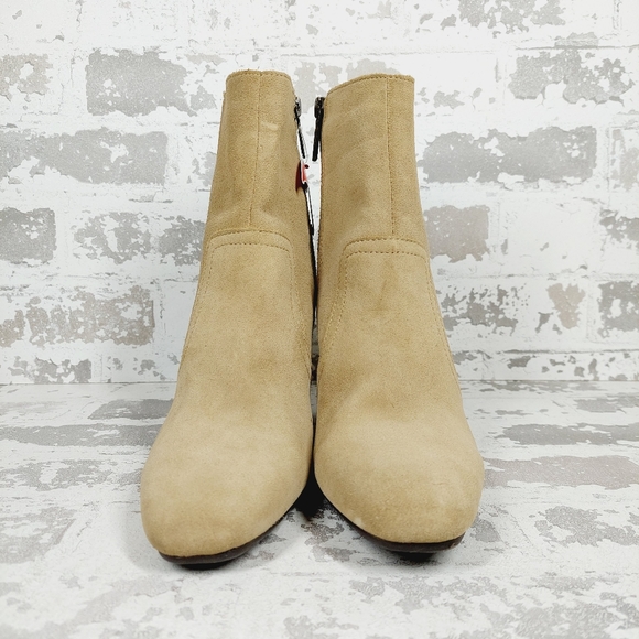 NEW Blondo Women's Sadie Waterproof Tan Suede Ankle Booties I624 - Picture 3 of 13